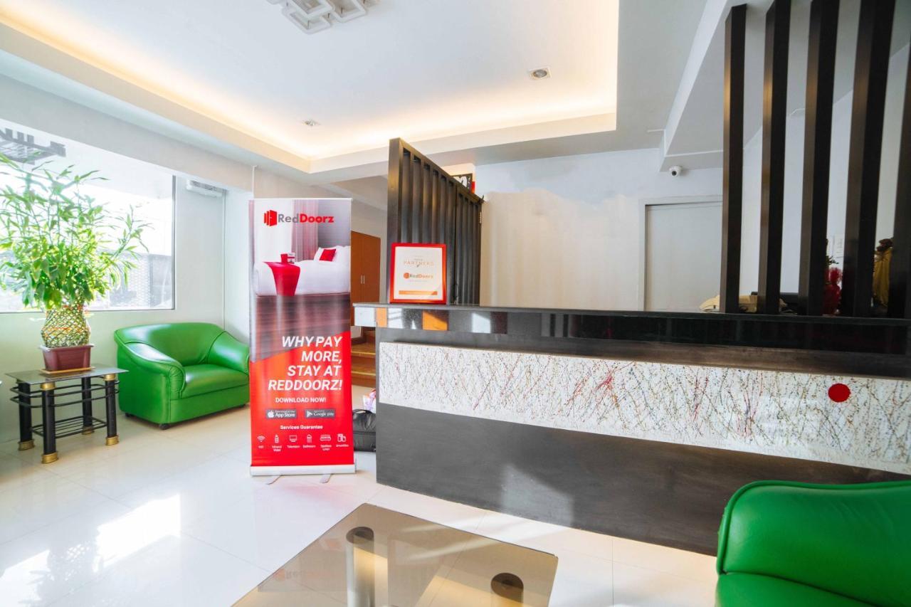 Reddoorz Plus Near San Pedro Cathedral Davao City Eksteriør bilde