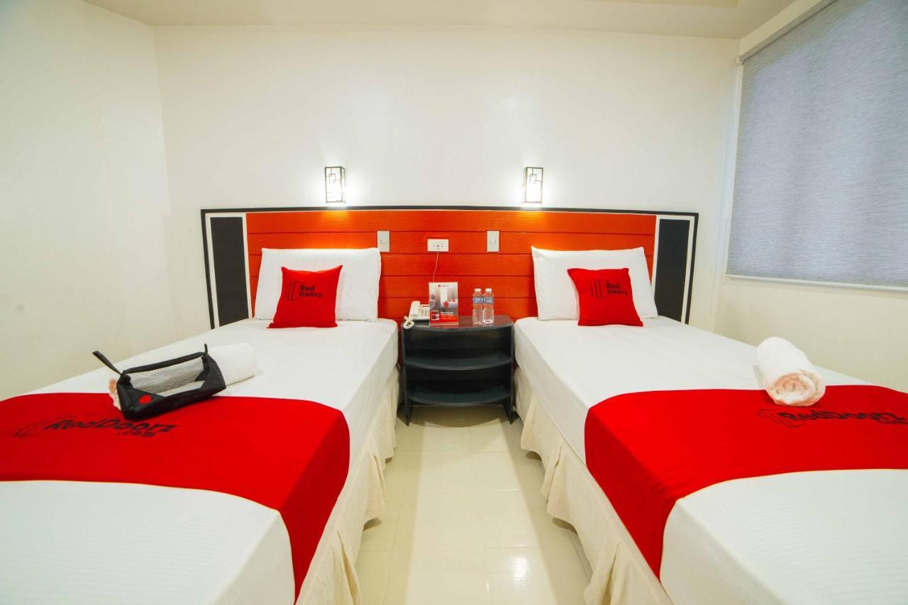 Reddoorz Plus Near San Pedro Cathedral Davao City Eksteriør bilde