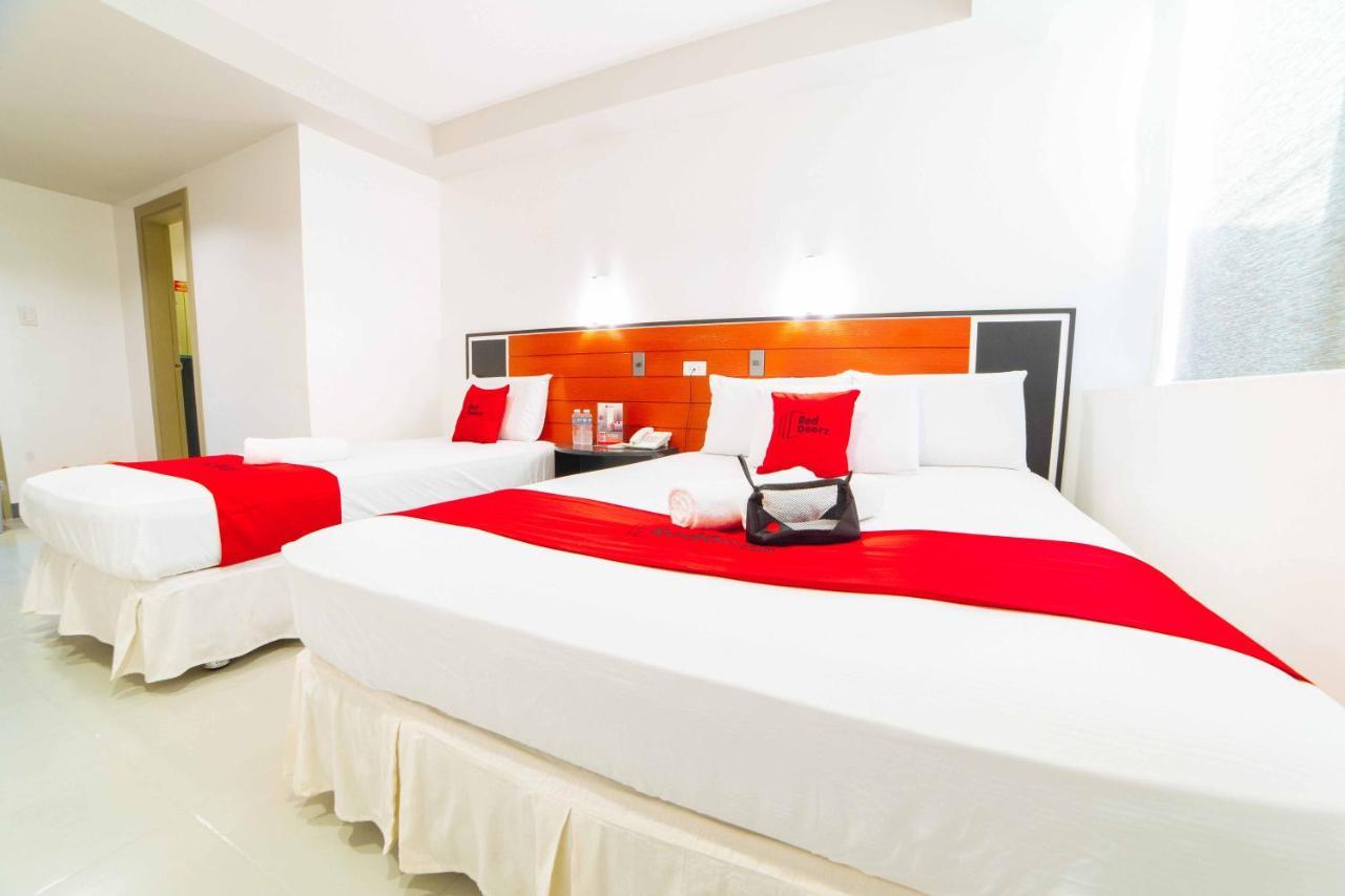 Reddoorz Plus Near San Pedro Cathedral Davao City Eksteriør bilde